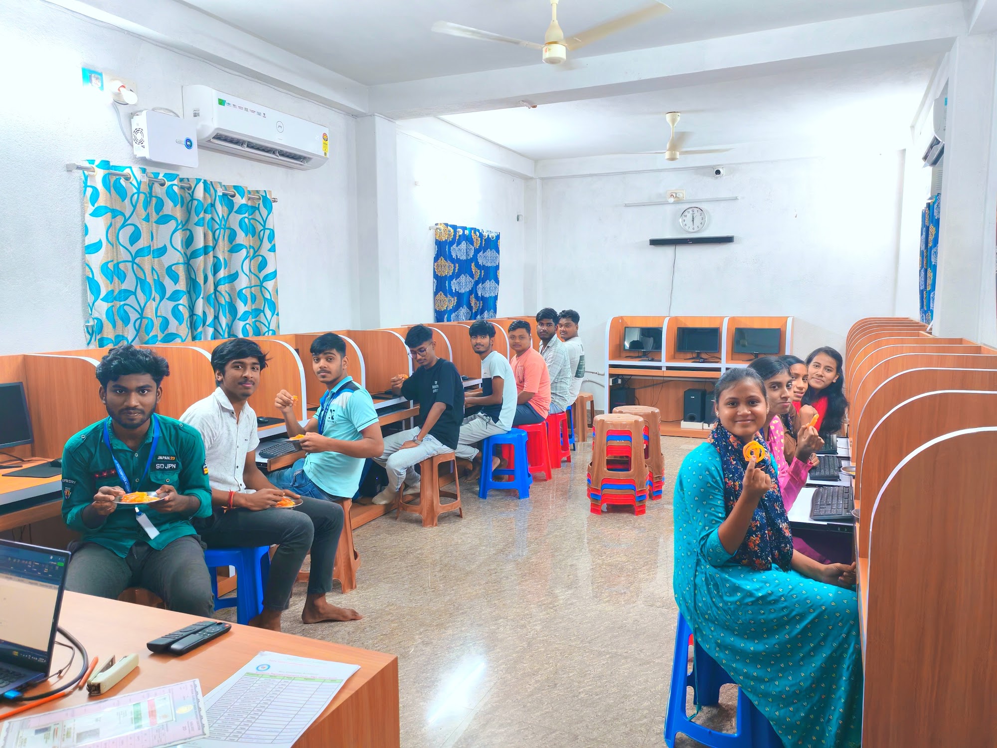 C++ programming training at SAU Academy